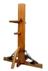 Le style Wing Chun avec le manequin de bois